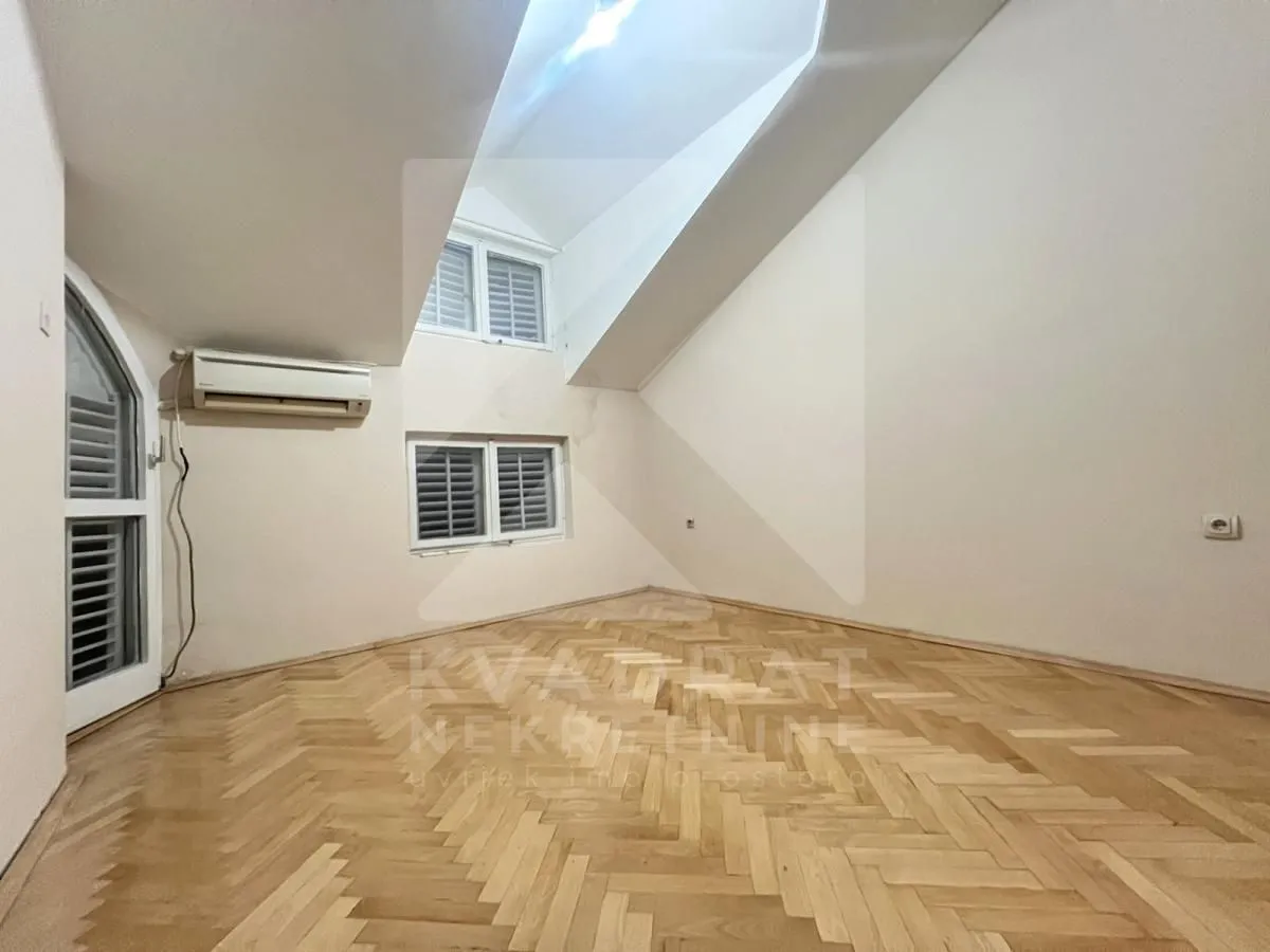 Rent, office space, 58m², Centar, Podgorica