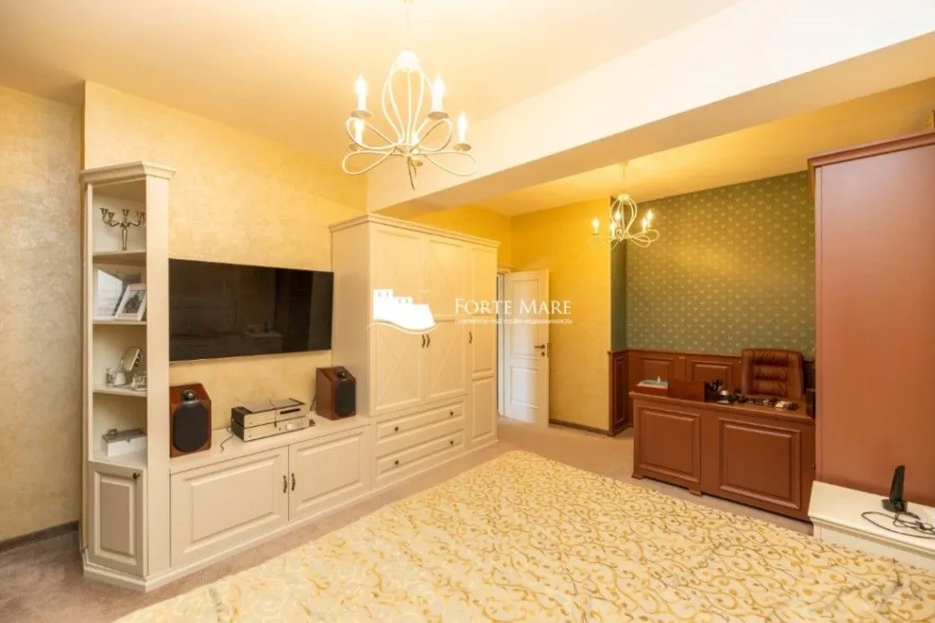 Prodaja, trosoban stan, 141m², Baošići, Herceg Novi