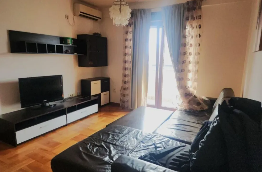 Izdavanje, dvosoban stan, 68m², Stari Aerodrom, Podgorica