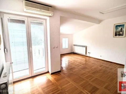 Izdavanje, kuća, 216m², Salajka, Novi Sad Sve Podlokacije - image 2