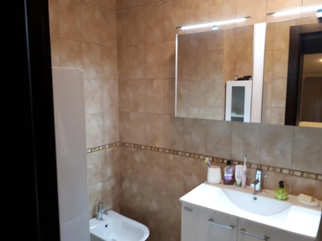 Izdavanje, trosoban stan, 190m², Preko Morače, Podgorica