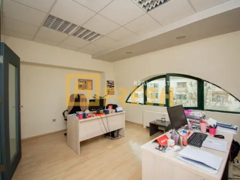 Prodaja, poslovni prostor, 533m², Centar, Podgorica - image 20