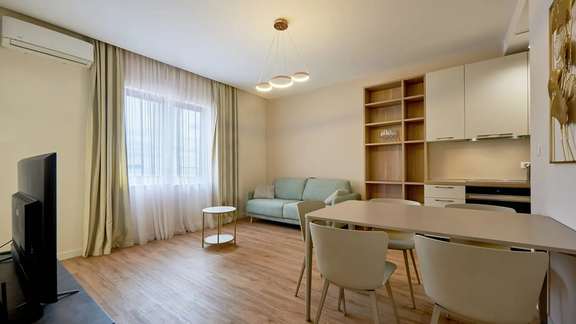 Rent, two bedroom apartment, 58m², Bečići, Budva