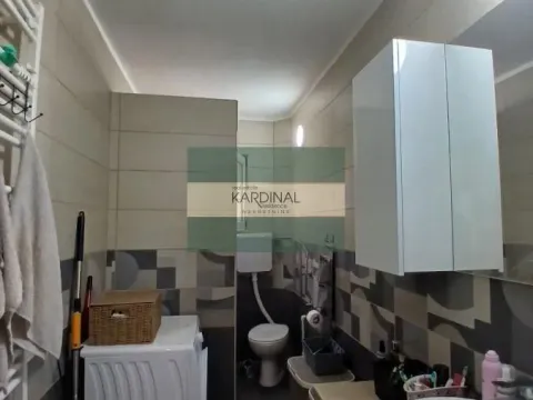 Prodaja, kuća, 226m², Tavrića obori, Jagodina - image 22