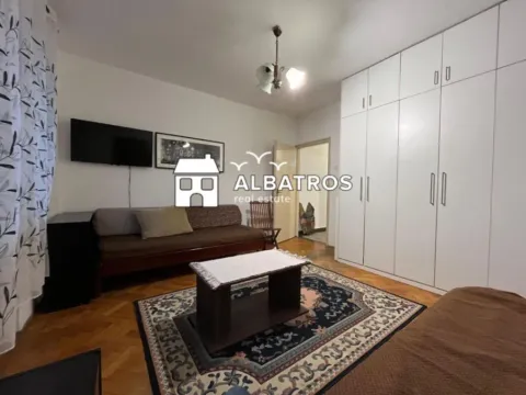 Izdavanje, garsonjera, 40m², Centar, Bar - image 4