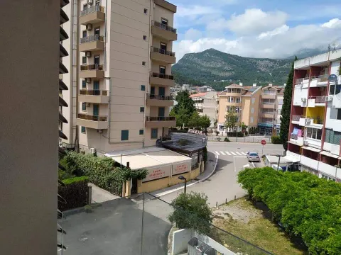 Rent, two bedroom apartment, 45m², Centar, Budva - image 14