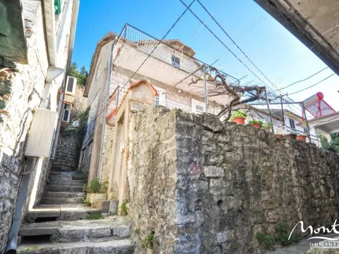 Prodaja, kuća, 90m², Tivat, Crna Gora - image 14