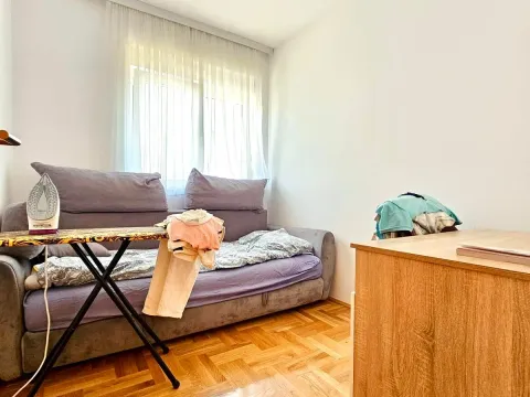 Prodaja, trosoban stan, 95m², Stari Aerodrom, Podgorica - image 9