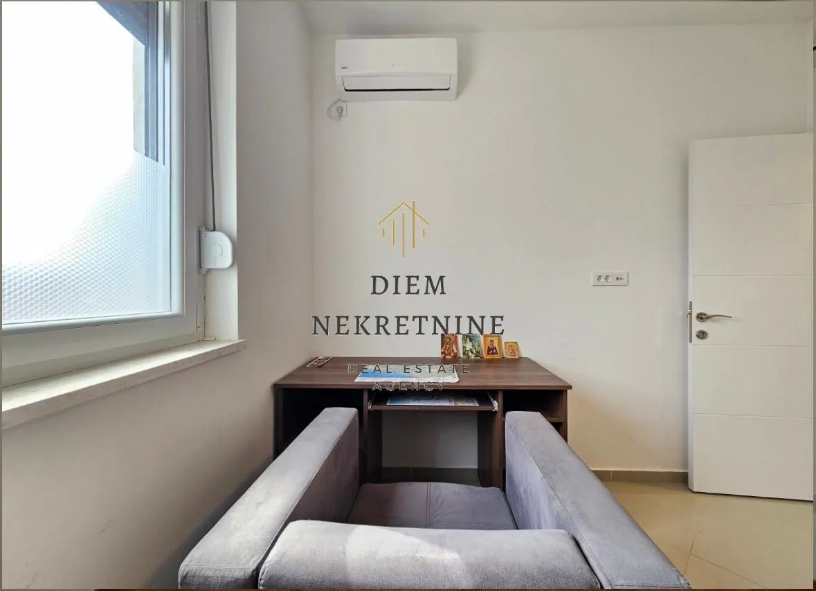 Prodaja, dvosoban stan, 78m², Šušanj, Bar