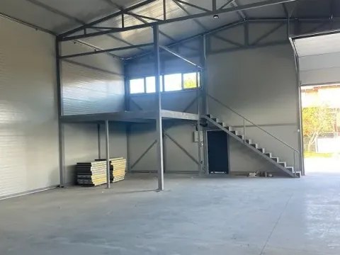 Poslovni prostor in Zemun Sve Podlokacije