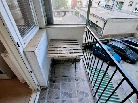 Prodaja, jednosoban stan, 38m², Vračar Centar, Vračar Sve Podlokacije - image 8