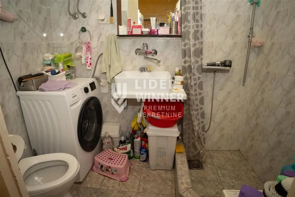Prodaja, četvorosoban stan, 110m², Klinički Centar, Beograd