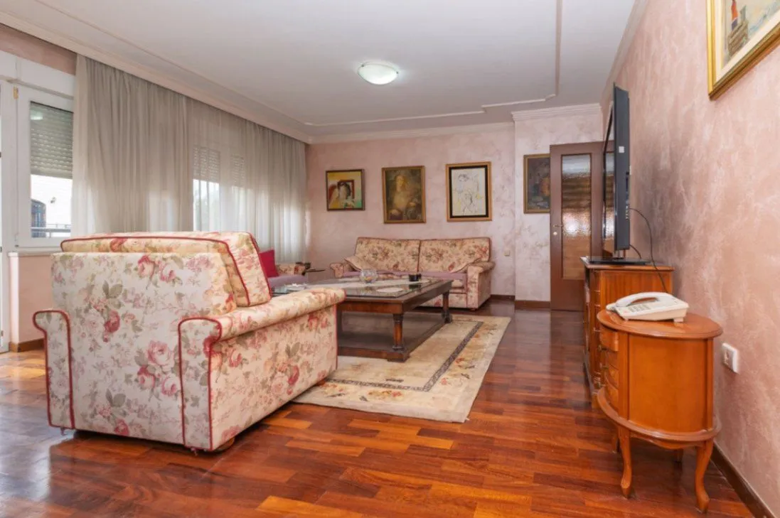 Rent, apartment, 200m², Gorica C, Podgorica