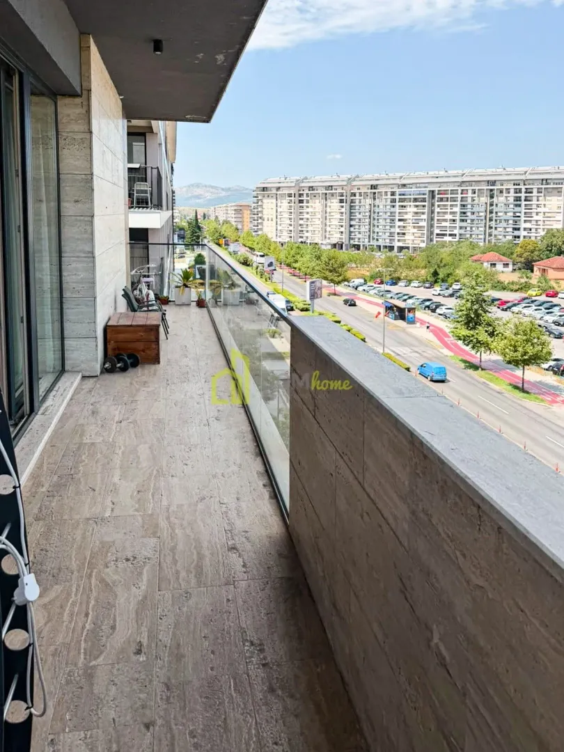 Izdavanje, trosoban stan, 116m², Kruševac, Podgorica