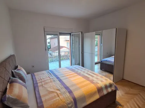 Izdavanje, dvosoban stan, Podgorica, Crna Gora - image 12