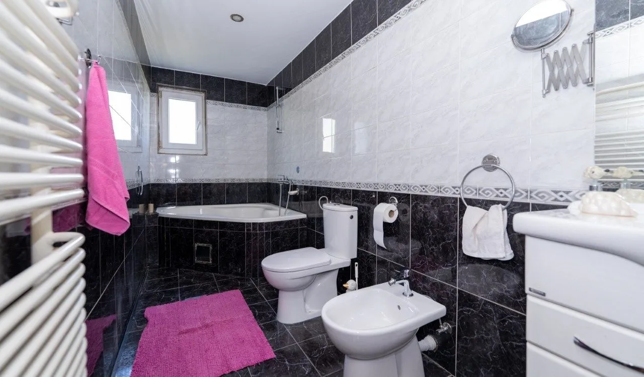 Rent, three bedroom apartment, 108m², Autobuska stanica, Podgorica