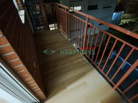 Izdavanje, četvorosoban stan, 100m², Centar, Novi Sad - image 19