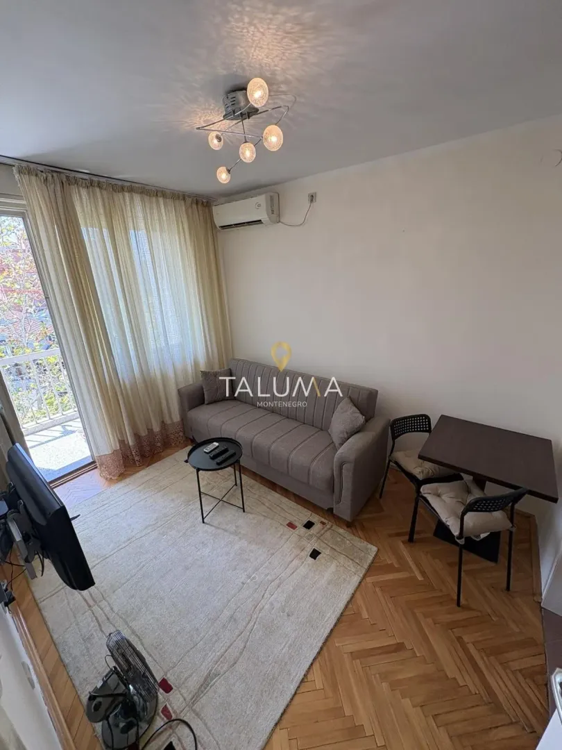 Rent, one bedroom apartment, 38m², Pejton, Podgorica