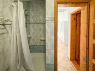 Izdavanje, kuća, 300m², Masline, Podgorica - image 10