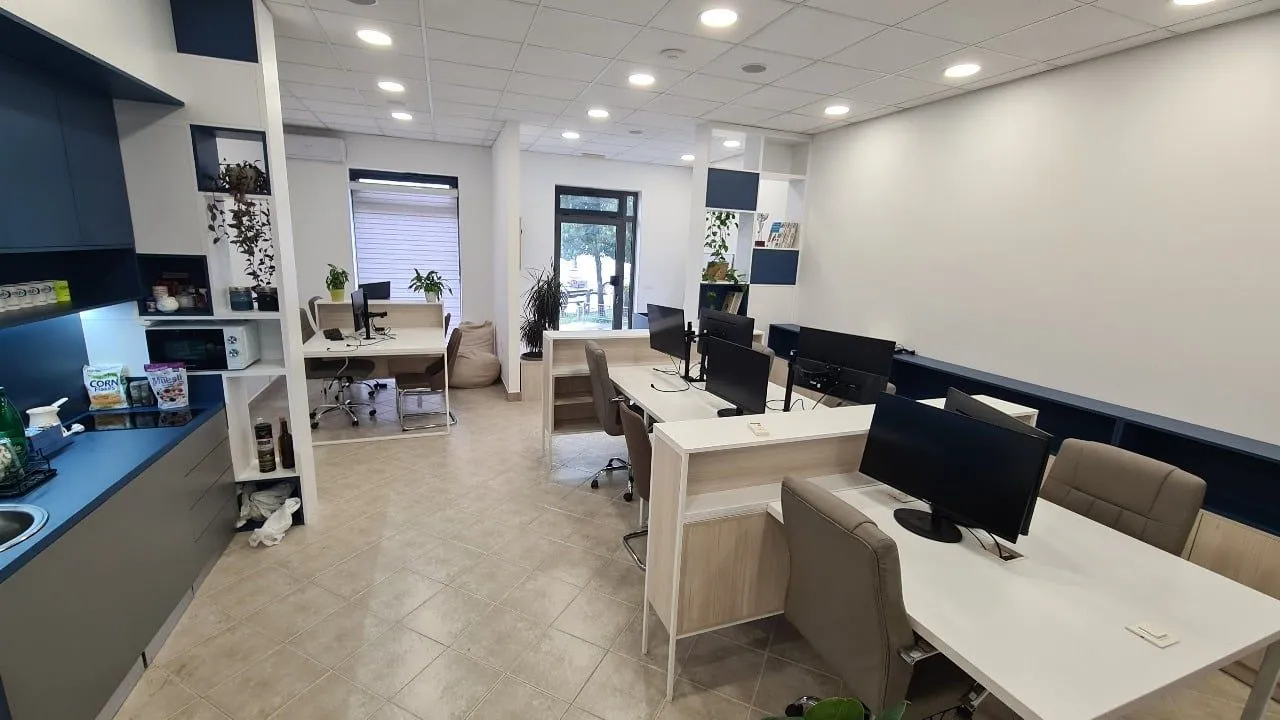 Rent, office space, 98m², Stari Aerodrom, Podgorica