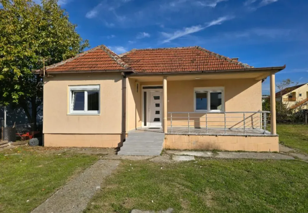 Izdavanje, kuća, 75m², Gornja Gorica, Podgorica