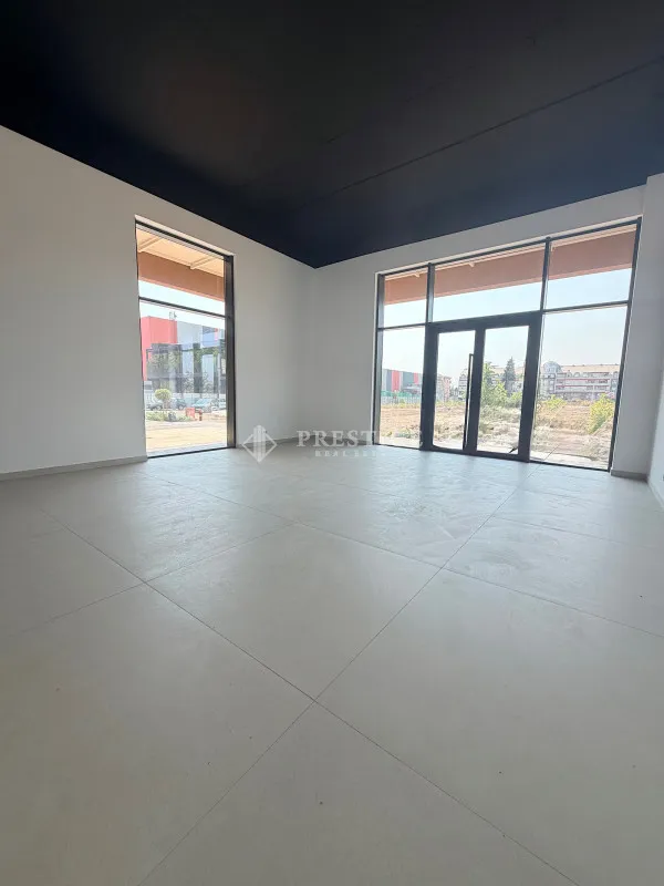 Izdavanje, poslovni prostor, 150m², City Kvart, Podgorica