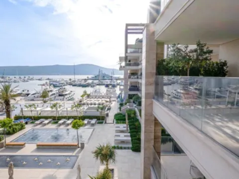 Sale, two bedroom apartment, 183m², Porto Montenegro, Tivat - image 10