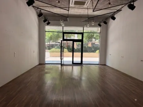 Rent, office space, 62m², Central Point, Podgorica - image 1