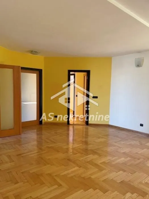 Izdavanje, stan, 207m², Kalenić Pijaca, Vračar Sve Podlokacije