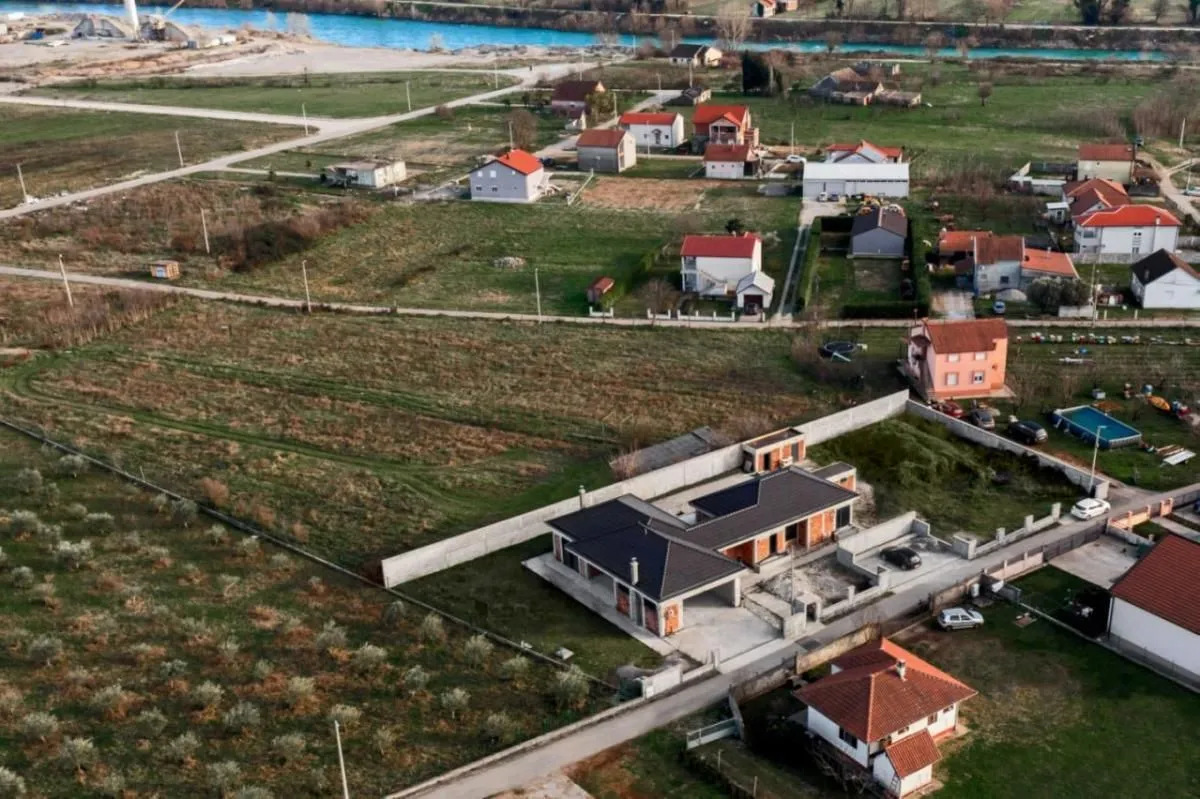 Prodaja, kuća, 259m², Donji Kokoti, Podgorica