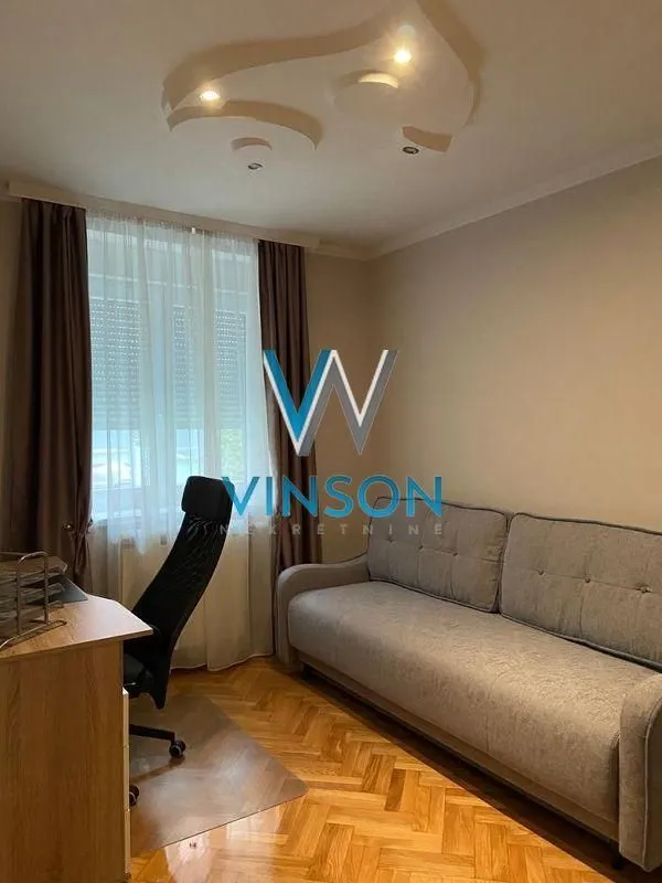 Izdavanje, trosoban stan, 130m², Grbavica, Novi Sad Sve Podlokacije