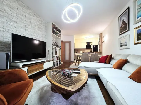 Prodaja, stan, 69m², Master Kvart, Podgorica - image 2