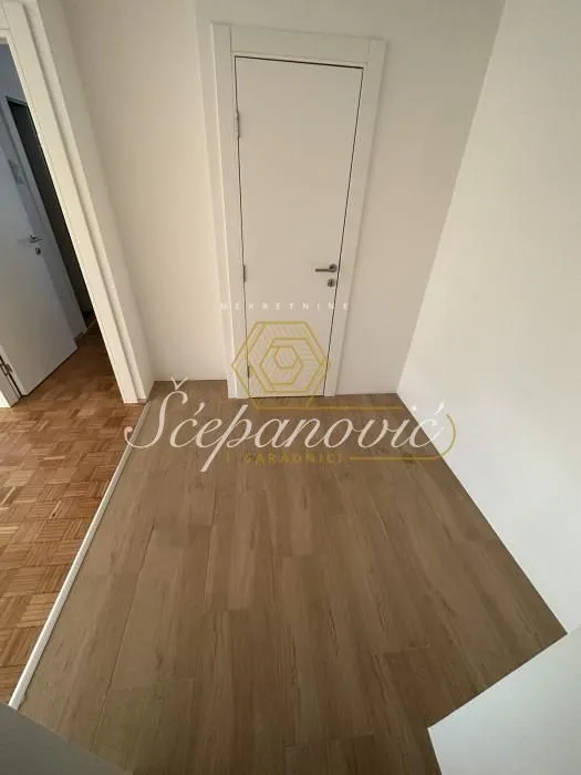 Prodaja, dvosoban stan, 59m², Bulevar Oslobodjenja, Novi Sad Sve Podlokacije