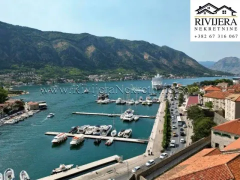 Sale, three bedroom apartment, 82m², Centar, Kotor - image 12