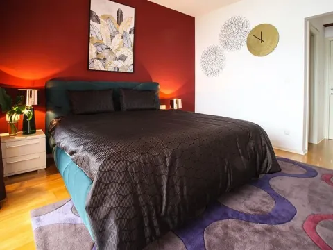 Izdavanje, trosoban stan, 198m², Budva, Crna Gora - image 12