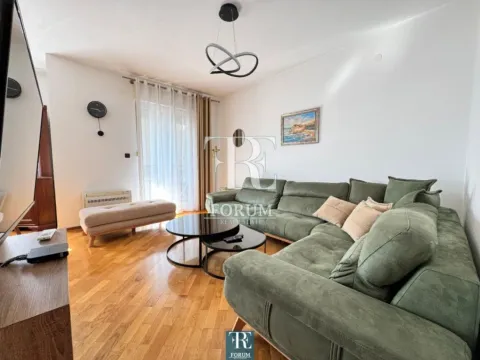Rent, three bedroom apartment, 85m², Stari Aerodrom, Podgorica - image 4