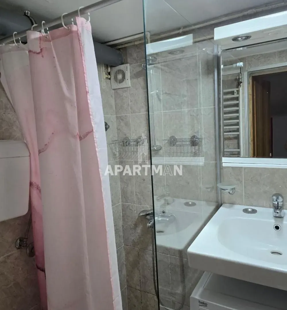 Izdavanje, trosoban stan, 62m², Zeleno Brdo, Zvezdara Sve Podlokacije