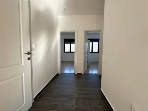 Prodaja, trosoban stan, 90m², Zagorič, Podgorica - image 3