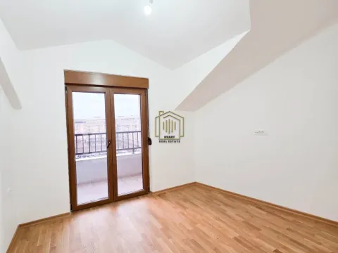 Prodaja, jednosoban stan, 40m², Stari Aerodrom, Podgorica - image 1