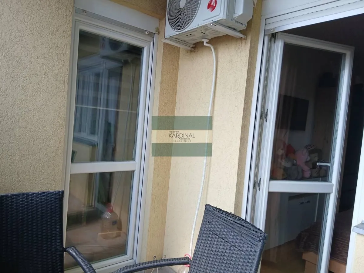 Prodaja, trosoban stan, 79m², Centar, Jagodina