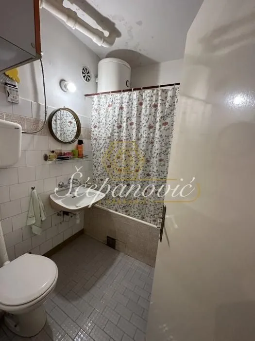 Prodaja, trosoban stan, 81m², Liman 1, Novi Sad Sve Podlokacije