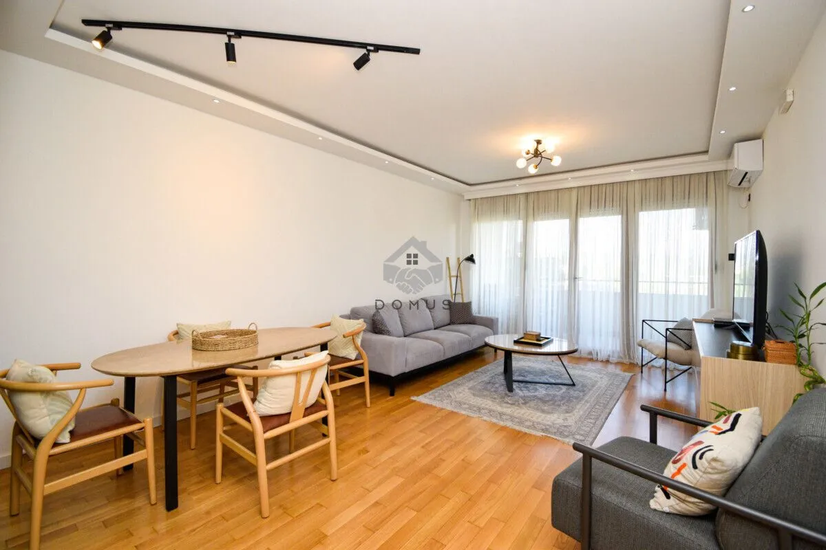 Prodaja, trosoban stan, 97m², Krivi Most, Podgorica