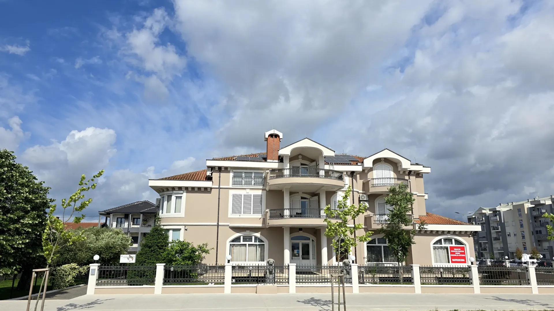 Rent, office space, 500m², Stari Aerodrom, Podgorica