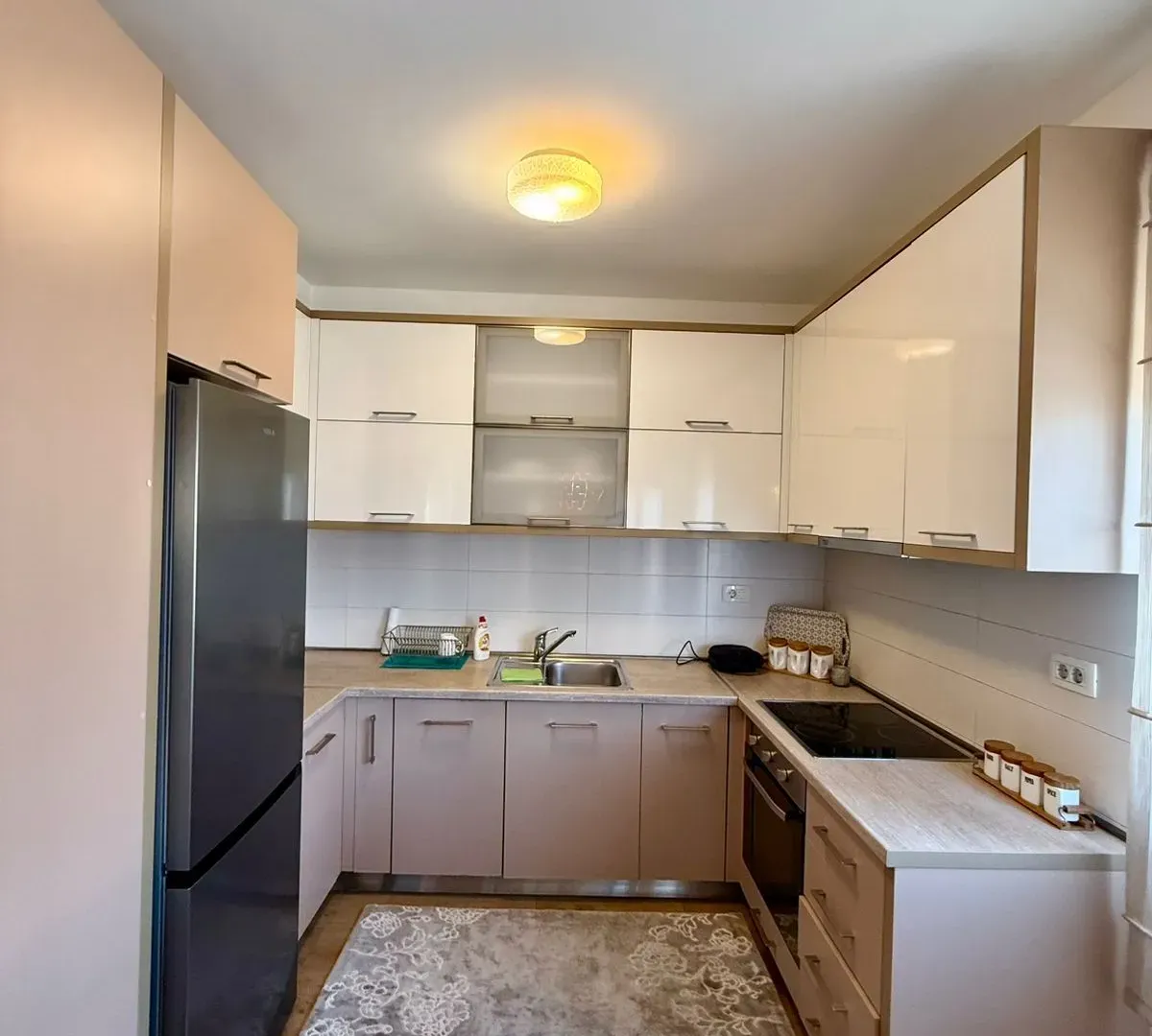 Izdavanje, jednosoban stan, 47m², Blok 9, Podgorica