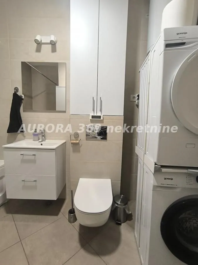 Prodaja, trosoban stan, 71m², Stari Majur, Petrovaradin