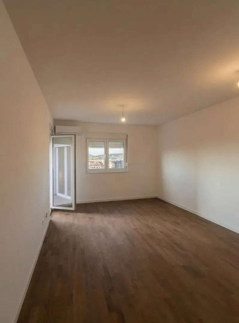 Prodaja, jednosoban stan, 45m², Stari Aerodrom, Podgorica