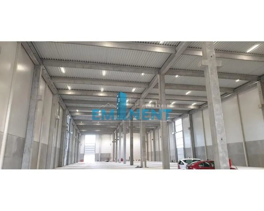 Sale, office space, 4500m², Centar, Stara Pazova