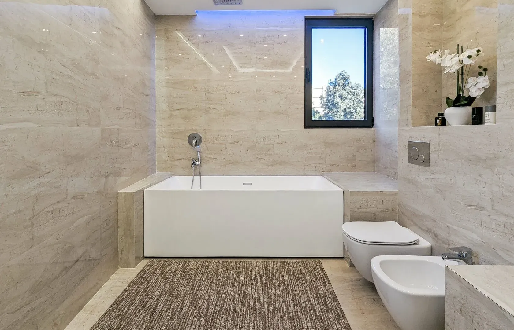 Sale, house, 365m², Utjeha, Bar