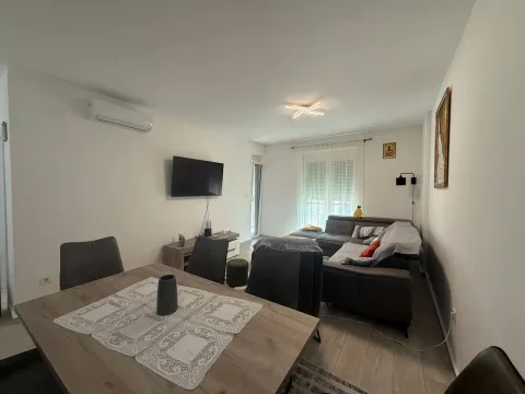 Sale, one bedroom apartment, 52m², Bečići, Budva - image 4