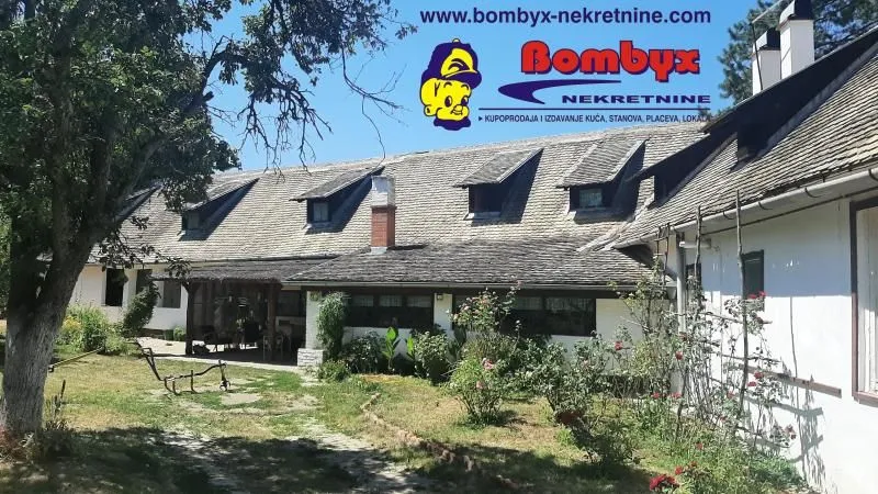 Prodaja, kuća, 334m², Beočin, Srbija